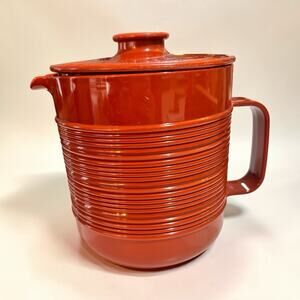 Vintage Rubbermaid Ribbed 1 1/2 Qt. Pitcher #2677 Rust Burnt Orange W/ Lid 70's